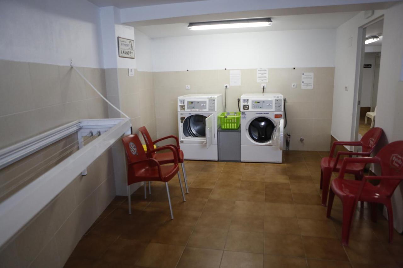 Zendoira Hostel Palas de Rei Luaran gambar