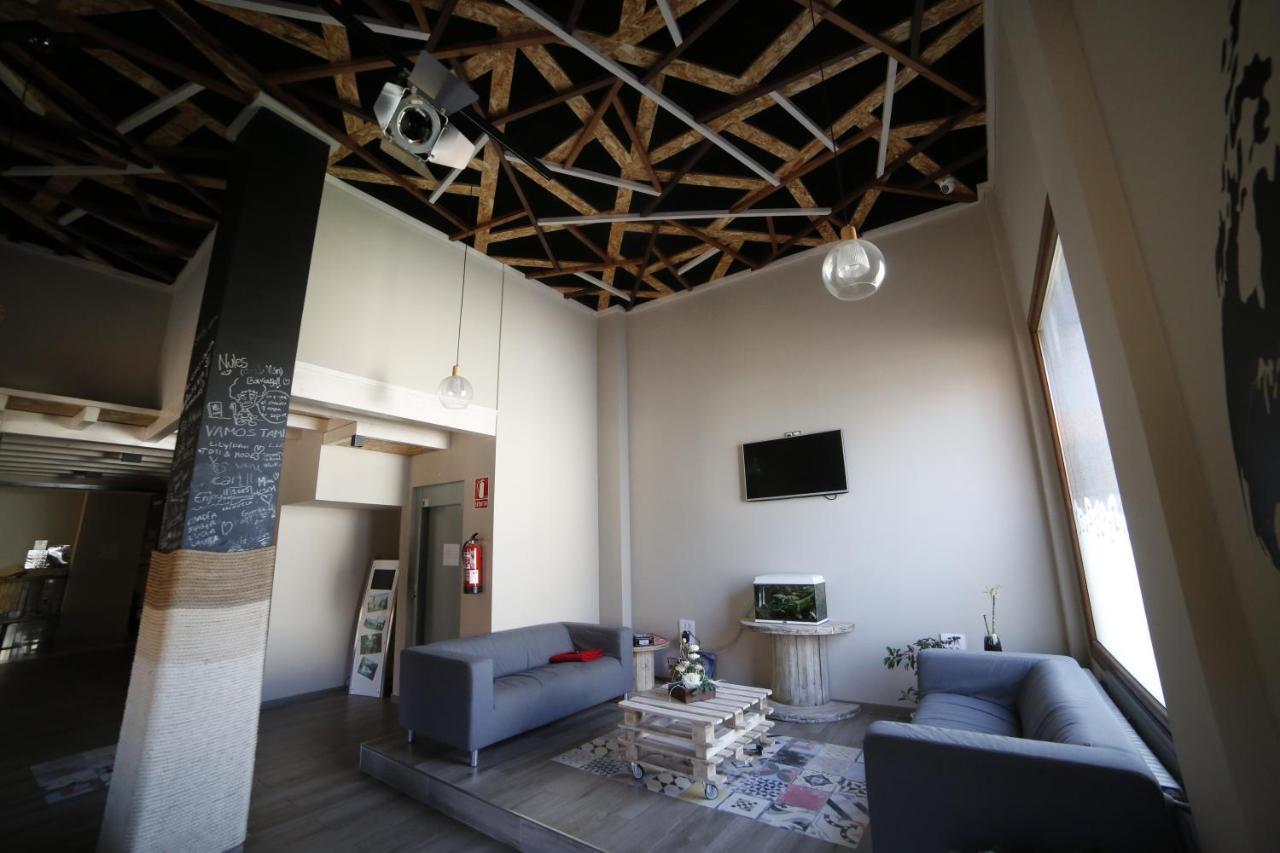 Zendoira Hostel Palas de Rei Luaran gambar